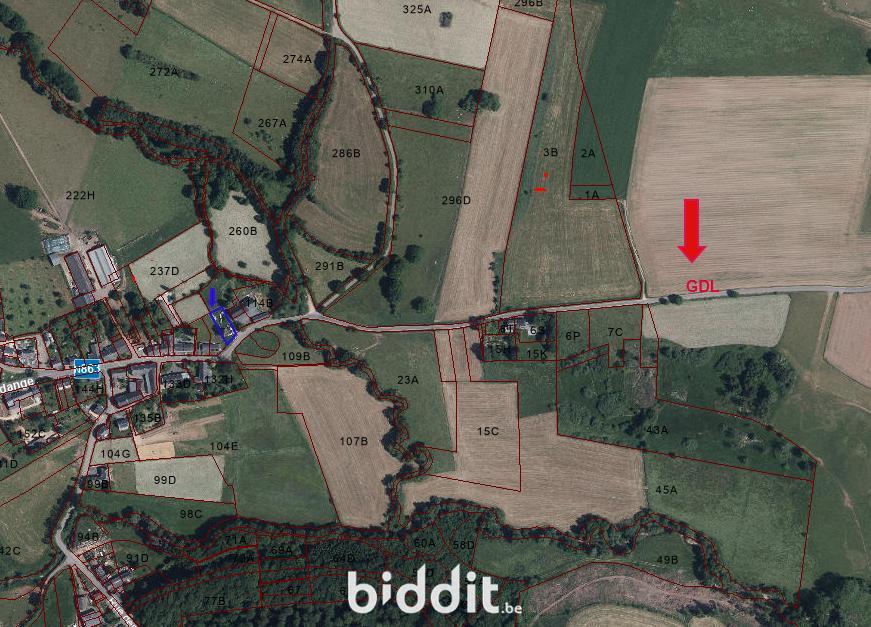 Land SALE à Attert
